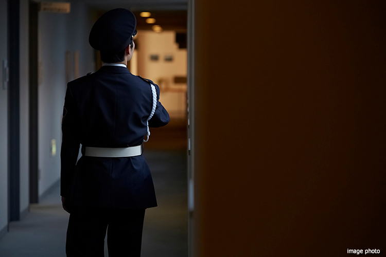 警備員イメージ｜プラウドタワー武蔵小杉